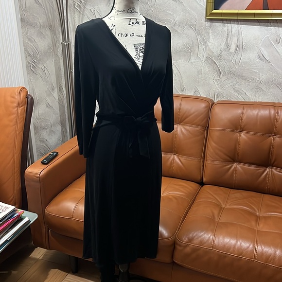 Classic Black Dress by Anna Molinari Sz M, I 48

Argentine tango inspired - Picture 3 of 17